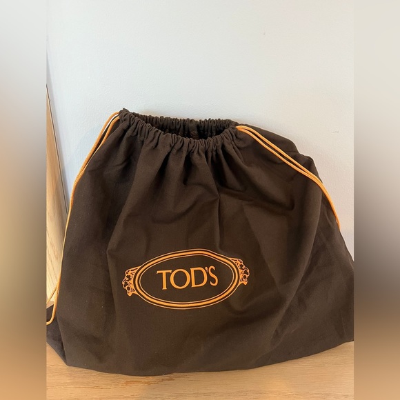Tod’s double T camera bag - Picture 10 of 10